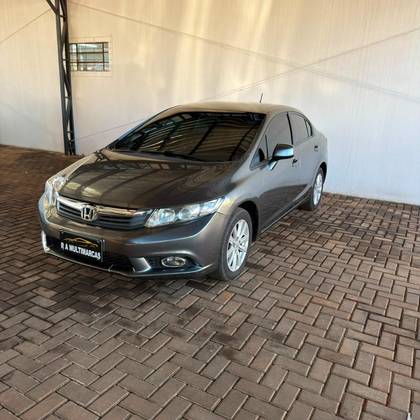 HONDA CIVIC 1.8 LXS 16V FLEX 4P AUTOMÁTICO HONDA CIVIC 1.8 LXS 16V FLEX 4P AUTOMÁTICO